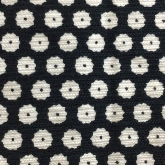 Ann Taylor Factory Black Daisy Floral Skirt Sz 4P - Picture 2 of 7